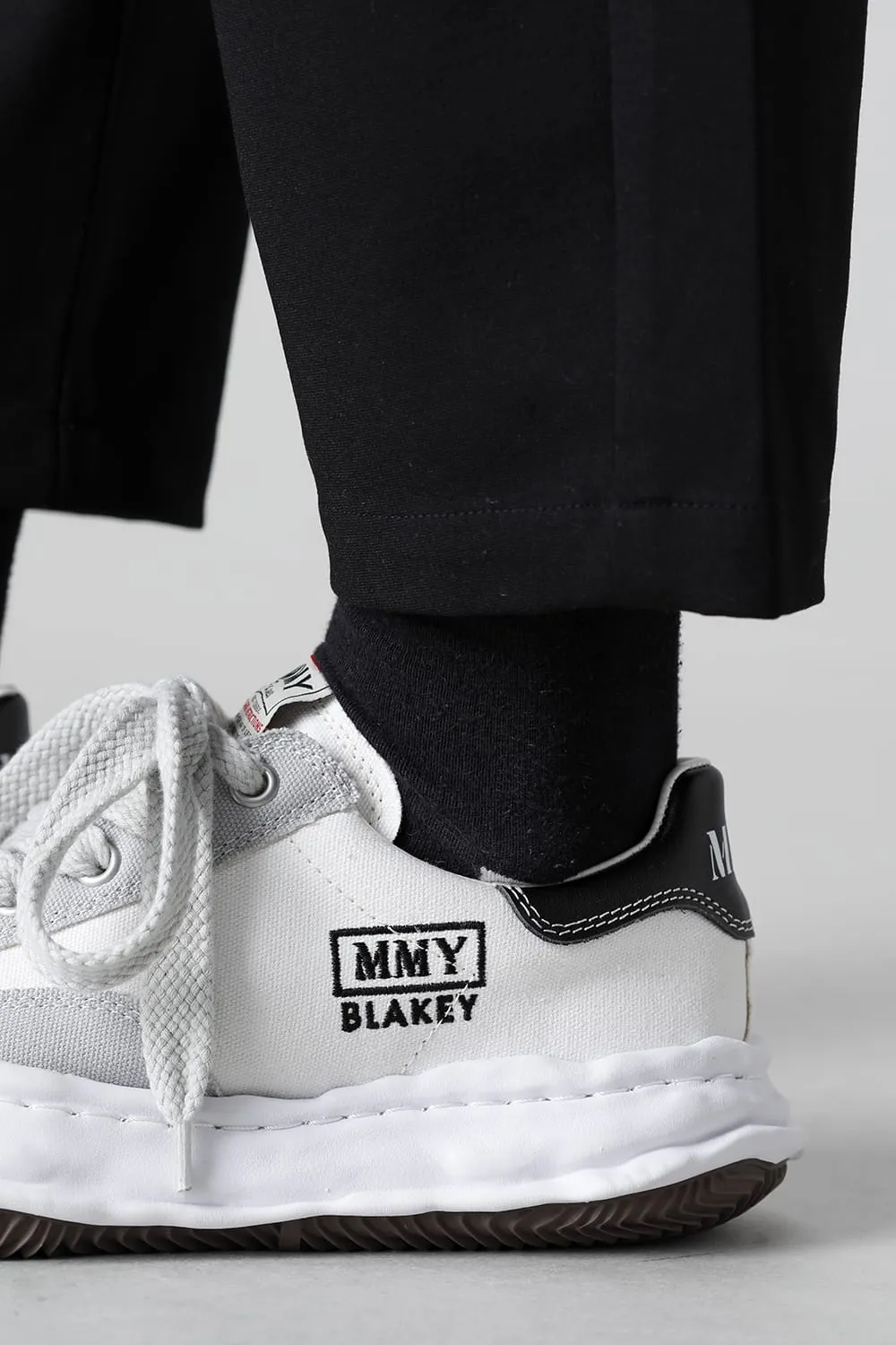 -BLAKEY Low- Original sole canvas Low-Top sneakers White