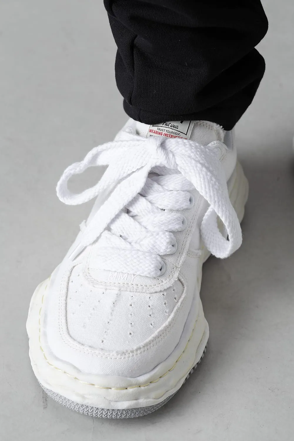 -WAYNE Low- Original sole washed canvas Low-Top sneakers White