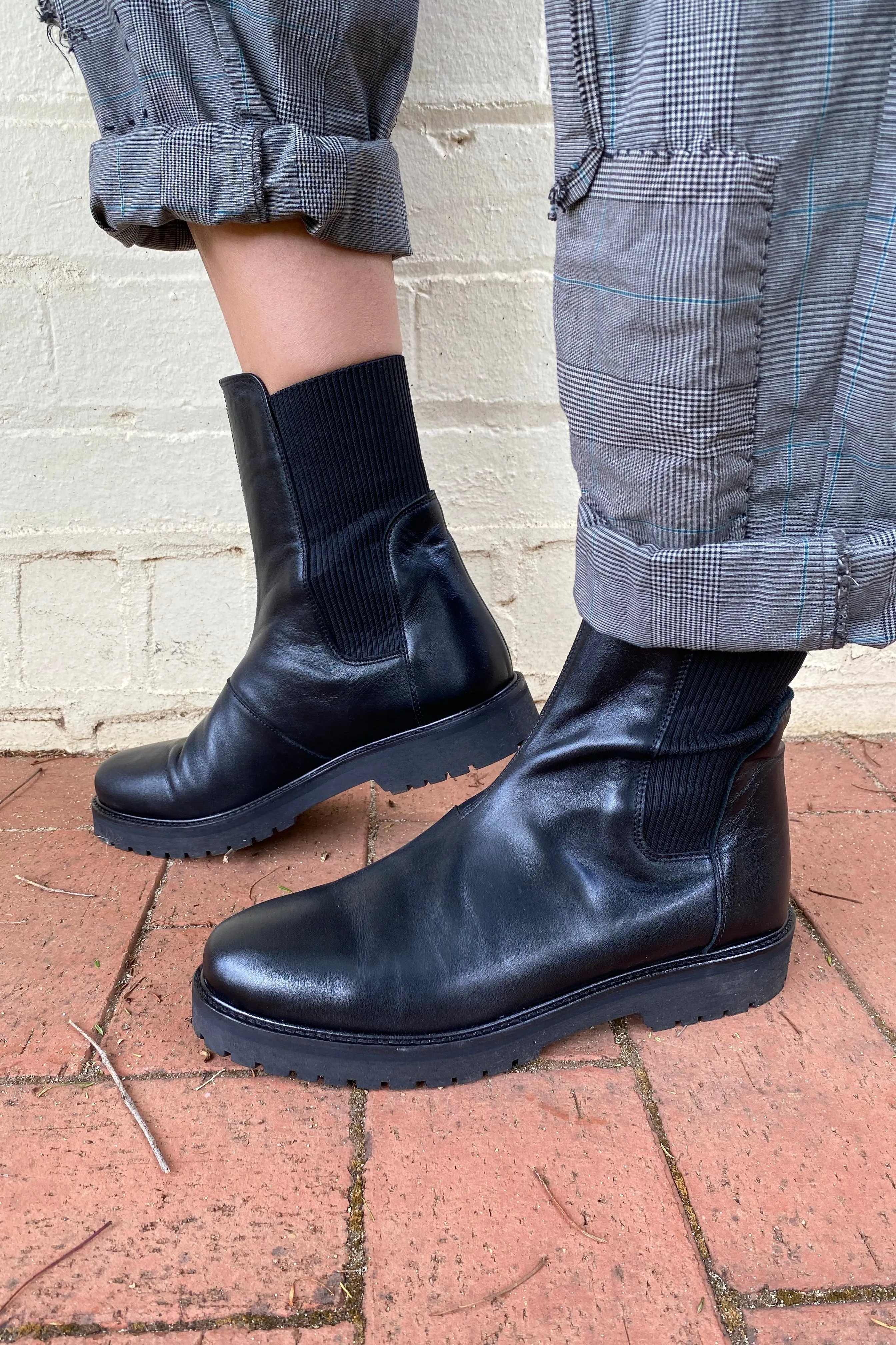 ANETA BOOT - RABENS SALONER