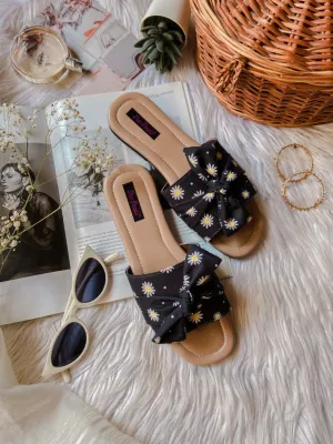 Dainty Daisy Slip Ons