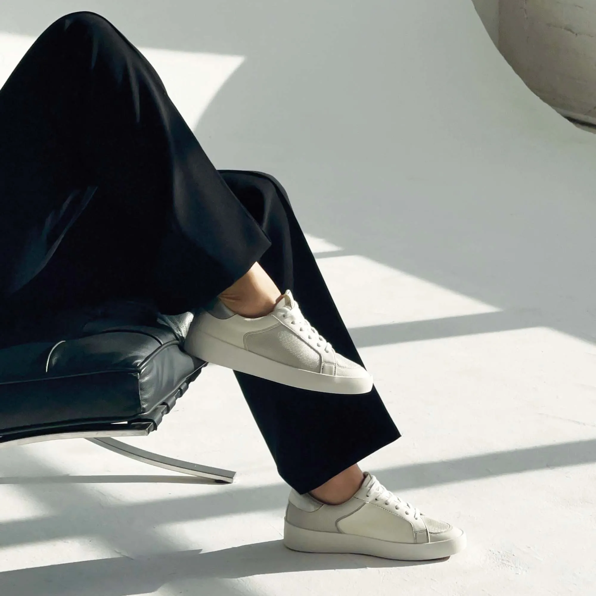 LEDGER SNEAKERS OFF WHITE LEATHER