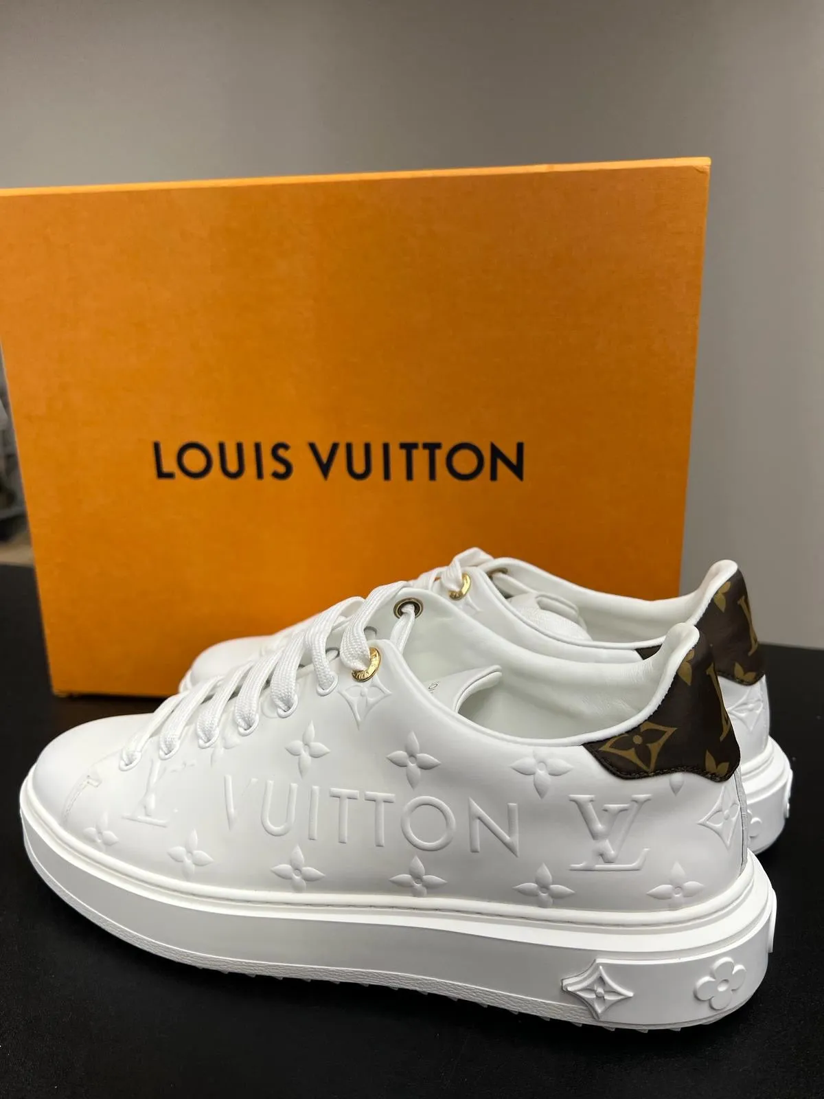 LOUIS VUITTON EMBOSSED MONOGRAM LAMBSKIN LEATHER TIMEOUT SNEAKERS