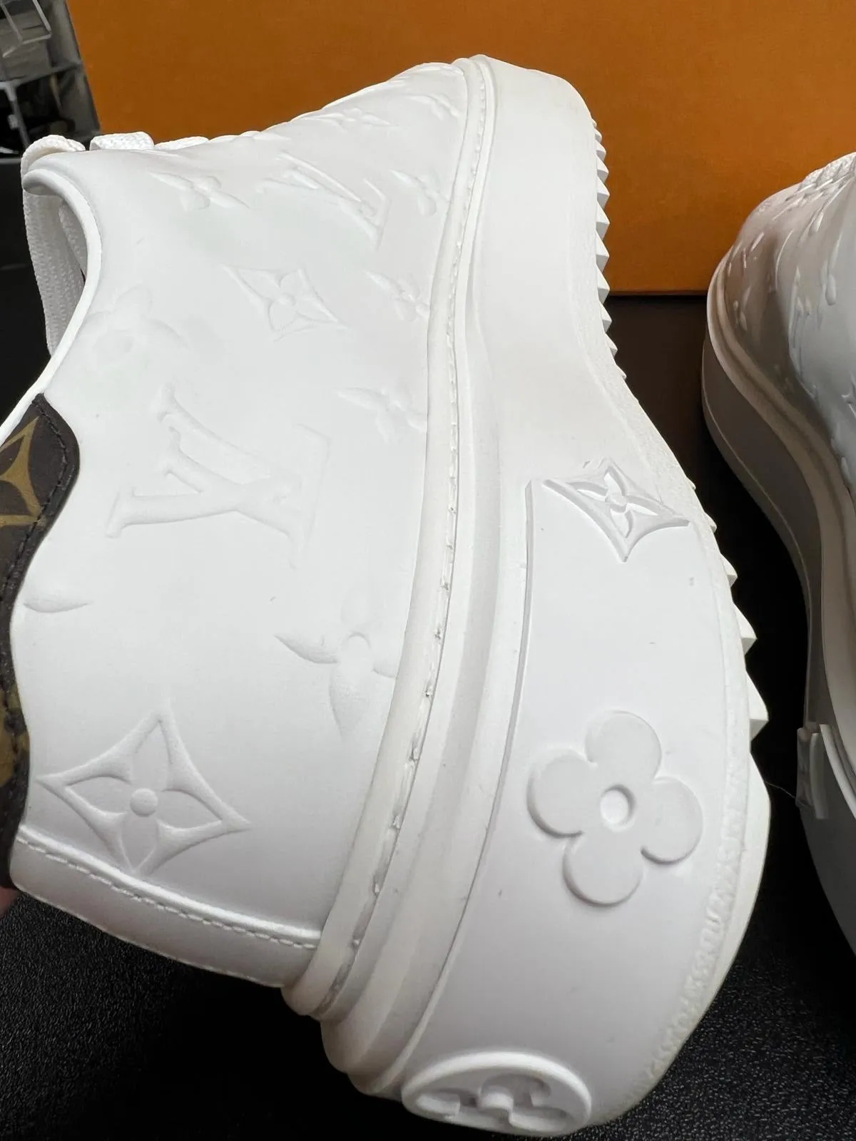 LOUIS VUITTON EMBOSSED MONOGRAM LAMBSKIN LEATHER TIMEOUT SNEAKERS