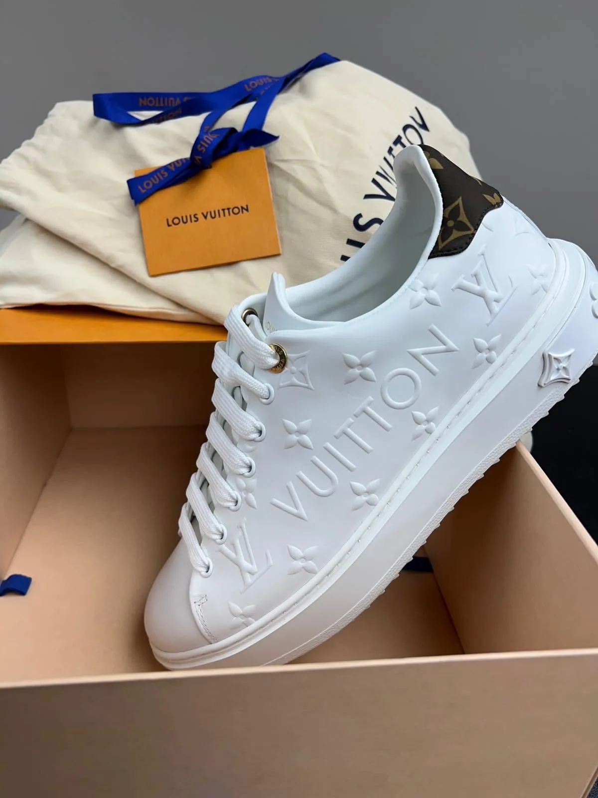 LOUIS VUITTON EMBOSSED MONOGRAM LAMBSKIN LEATHER TIMEOUT SNEAKERS